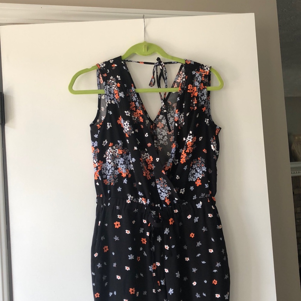 Great fall jumpsuit ! Like new!
